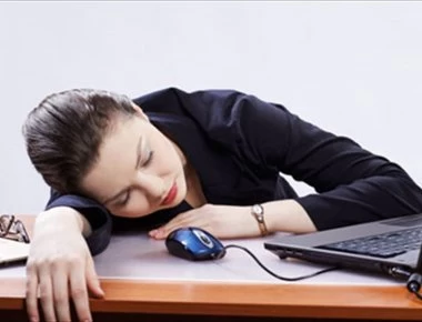 Αισθάνεστε διαρκώς κουρασμένοι; - Αυτή η βιταμίνη λείπει από τη διατροφή σας